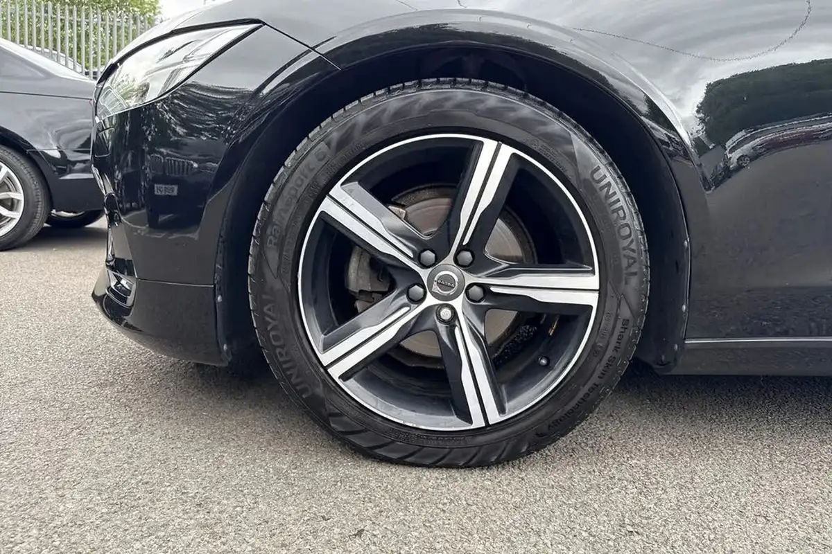2018-volvo-s90-20td-d4-r-design-big-23