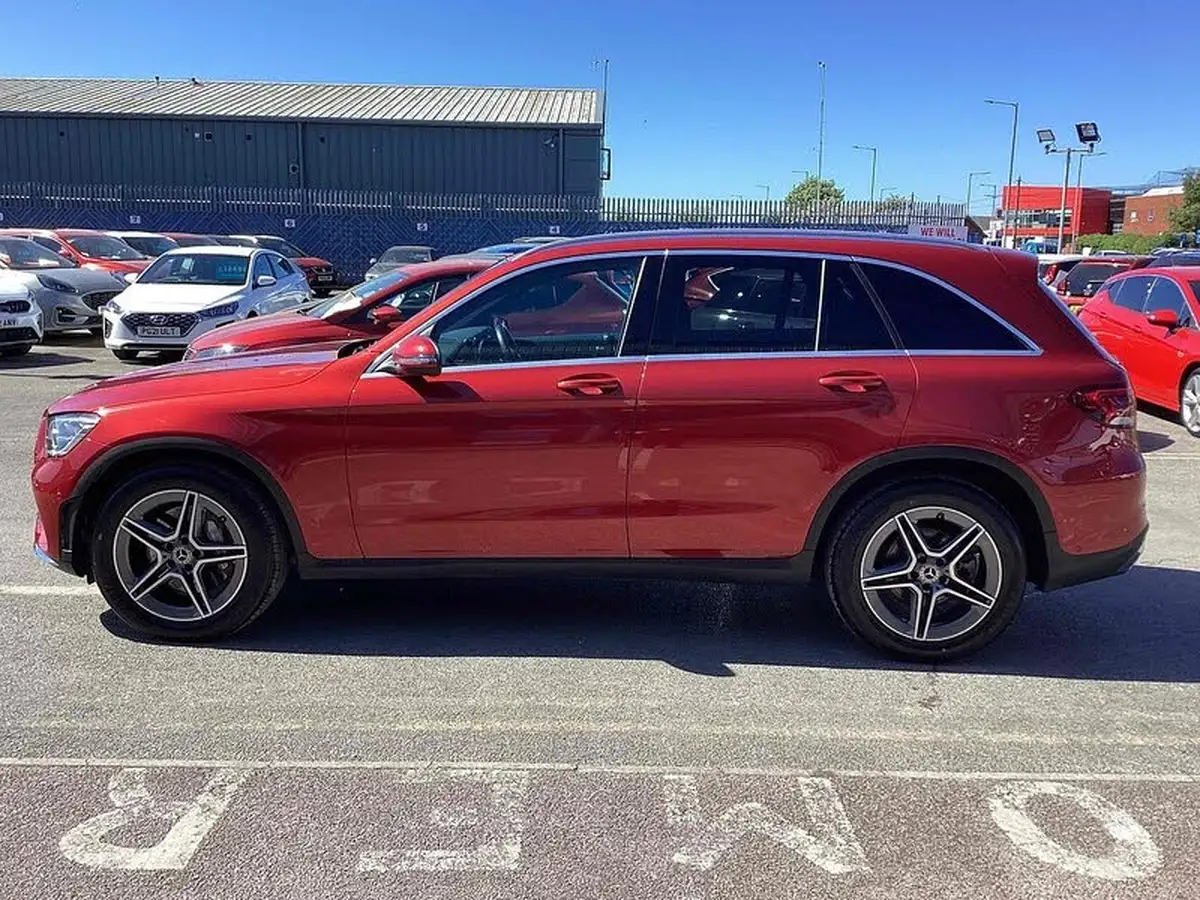 2021-mercedes-benz-glc-class-20d-glc220d-amg-line-station-wagon-5d-1950cc-4matic-plus-big-13