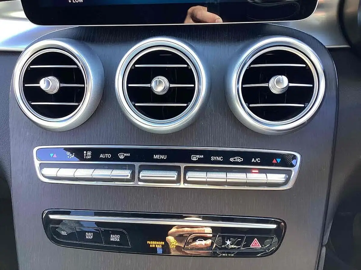 2021-mercedes-benz-glc-class-20d-glc220d-amg-line-station-wagon-5d-1950cc-4matic-plus-big-37