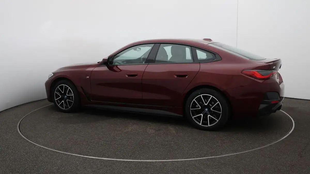 2022-bmw-i4-e-edrive40-m-sport-big-49