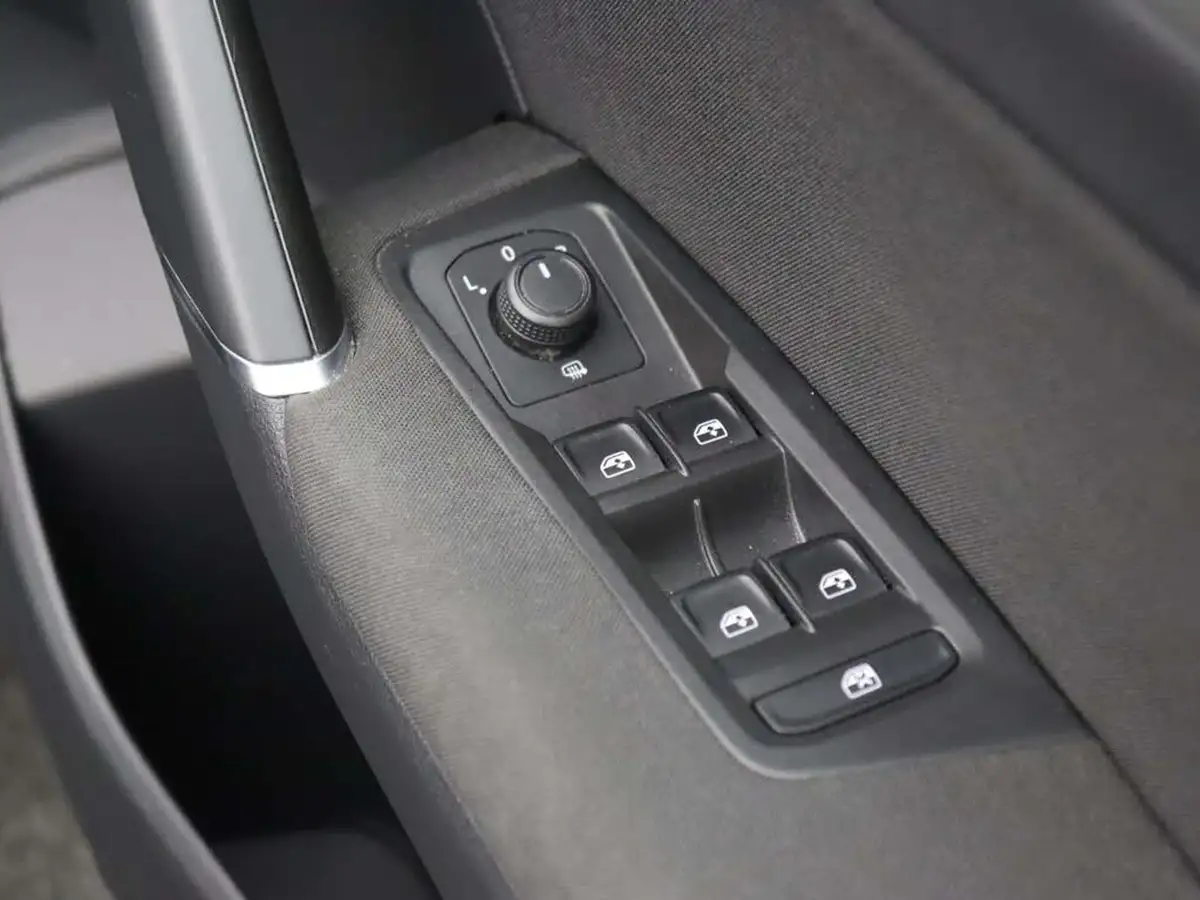 2020-volkswagen-touran-15-tsi-se-dsg-big-27