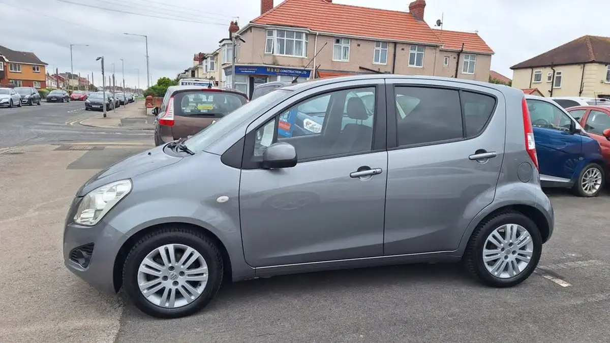 2013-suzuki-splash-12-sz4-auto-big-8