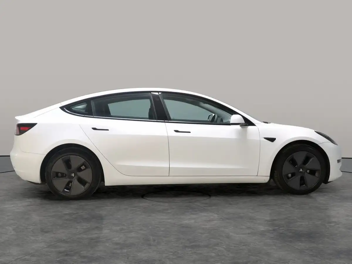 2021-tesla-model-3-e-long-range-4x4-big-12