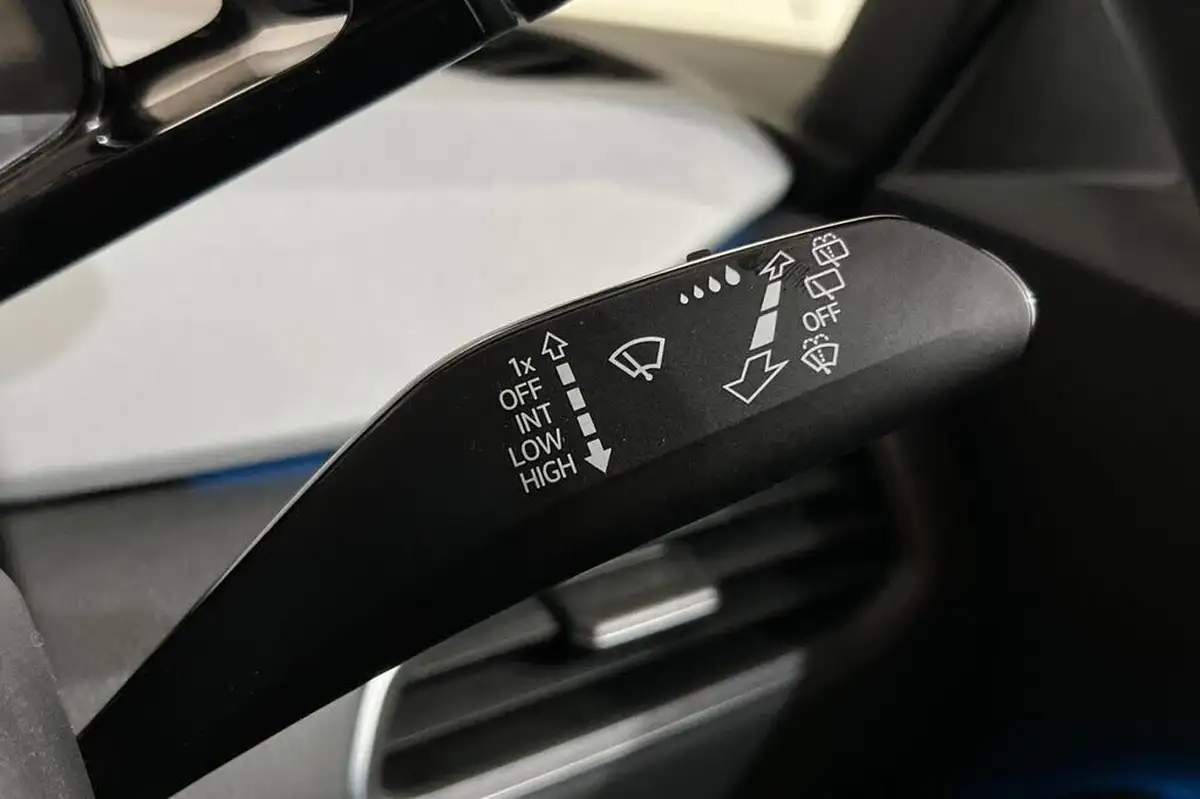 2022-volkswagen-id3-e-life-204ps-58kwh-pro-performance-big-26