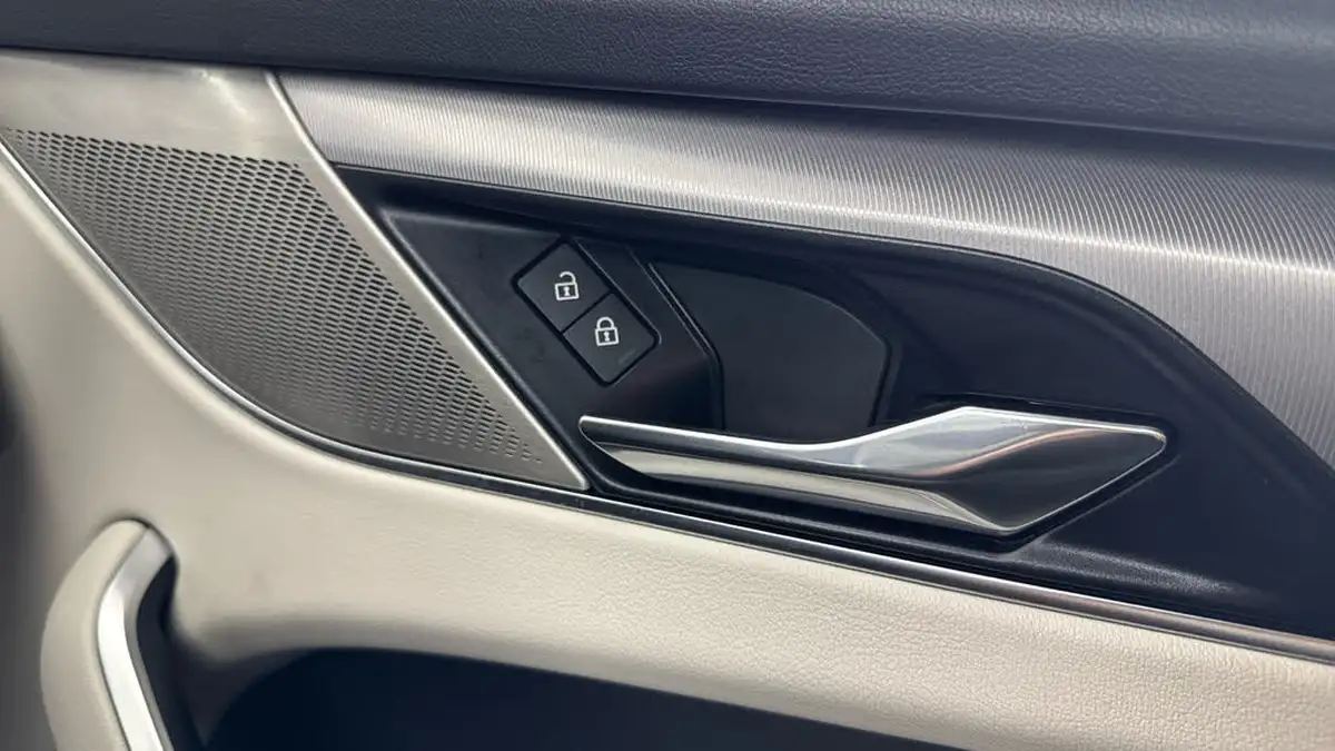 2021-jaguar-f-pace-20-d165-r-dynamic-s-mhev-big-22