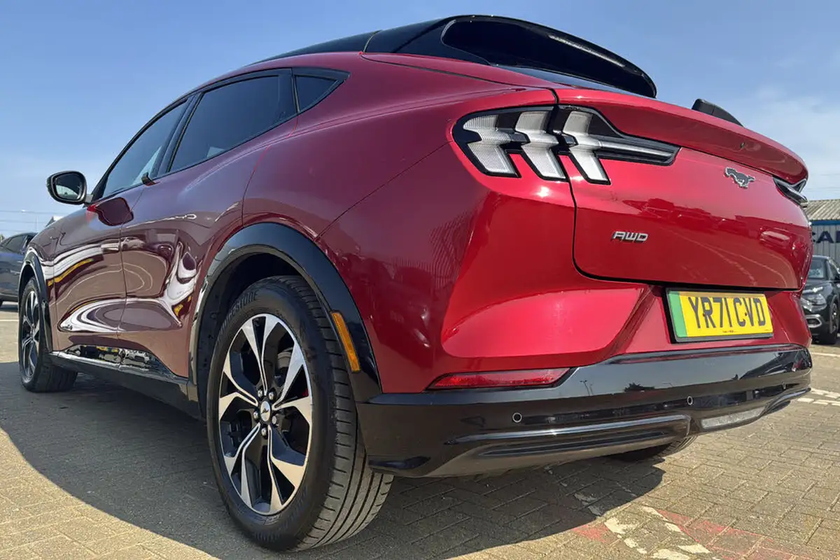 2021-ford-mustang-mach-e-e-standard-range-68kwh-awd-big-27