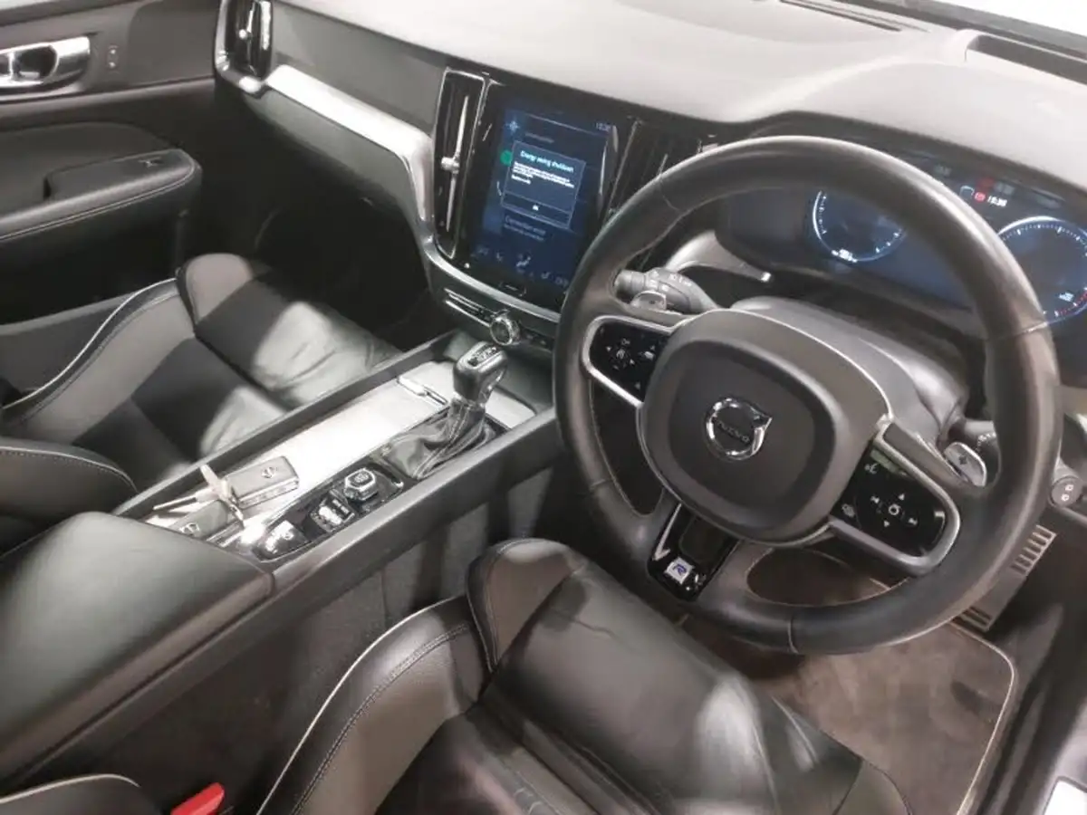 2020-volvo-v60-20td-d3-r-design-plus-geartronic-big-17