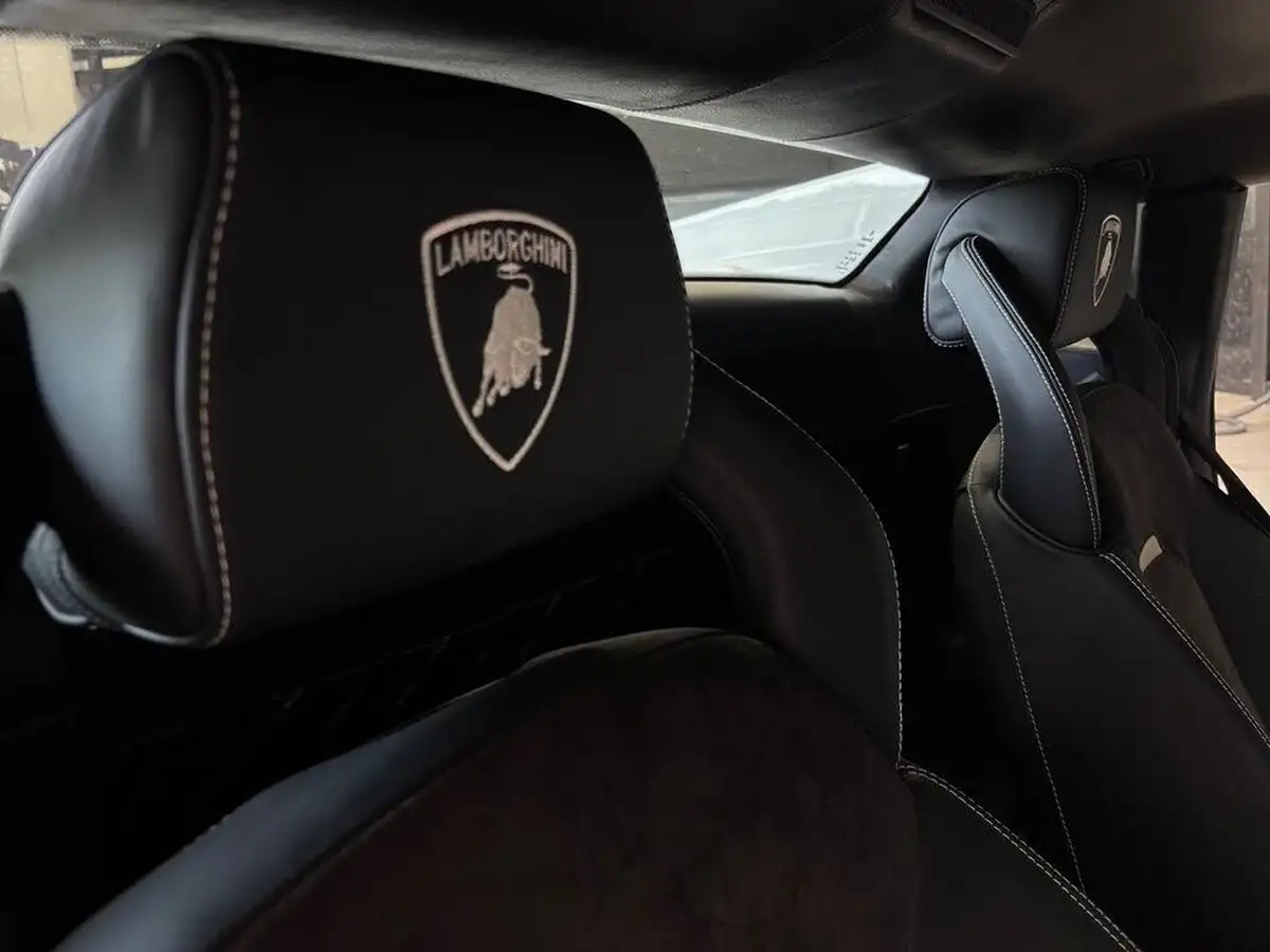 2009-lamborghini-gallardo-big-42