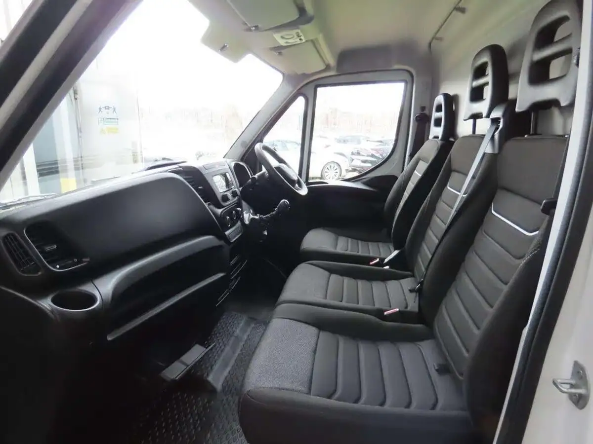 2024-iveco-daily-s-class-23td-35s14v-business-3520lmm-h2-136pseu6dt-big-21
