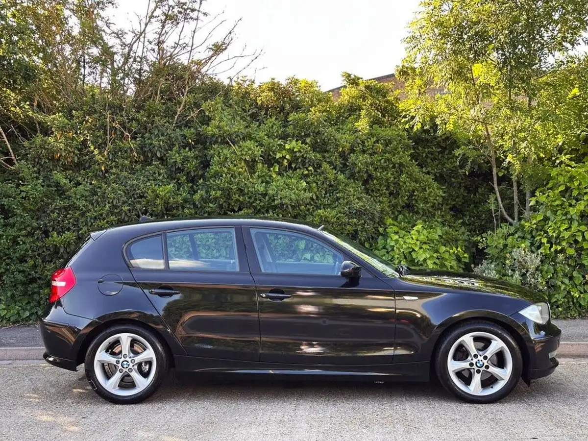 2009-bmw-1-series-20td-118d-edition-es-5d-big-1