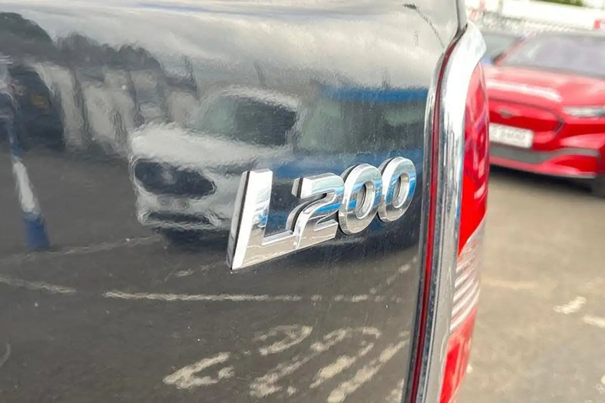 2019-mitsubishi-l200-24di-d-barbarian-eu6b-auto-big-19
