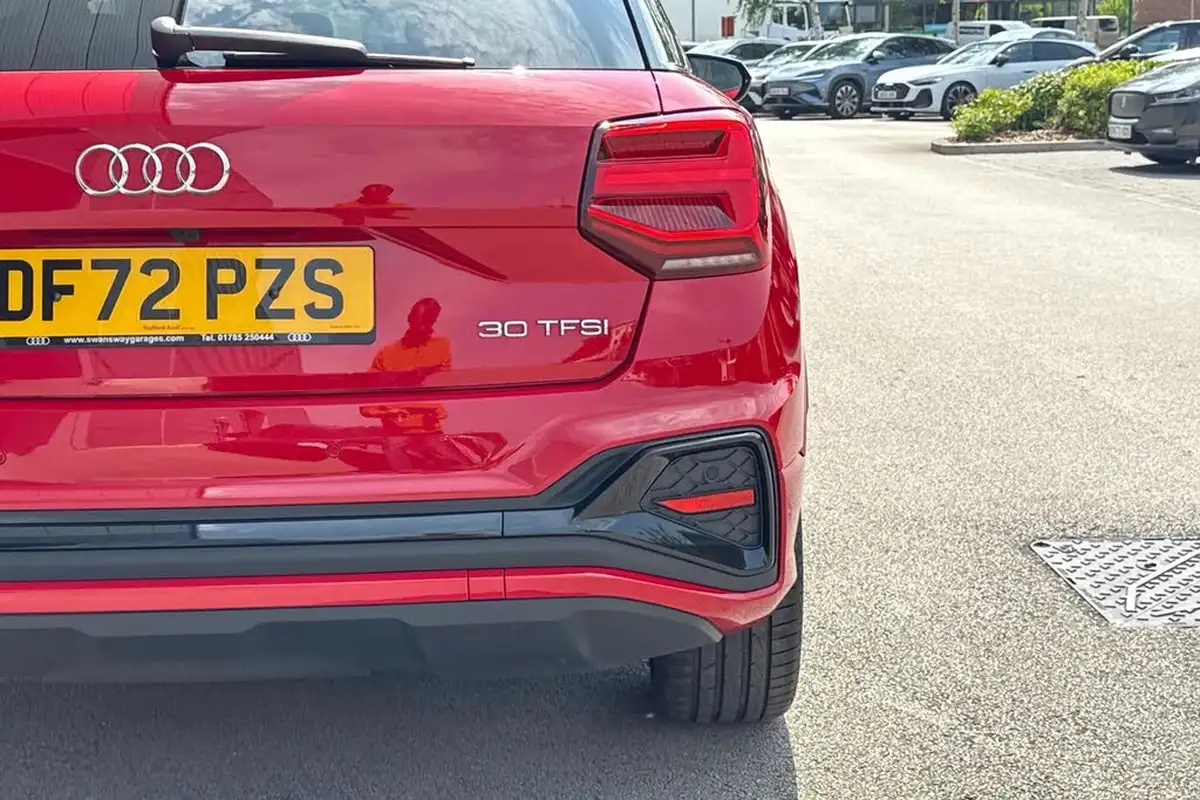 2023-audi-q2-10-30-tfsi-black-edition-big-33