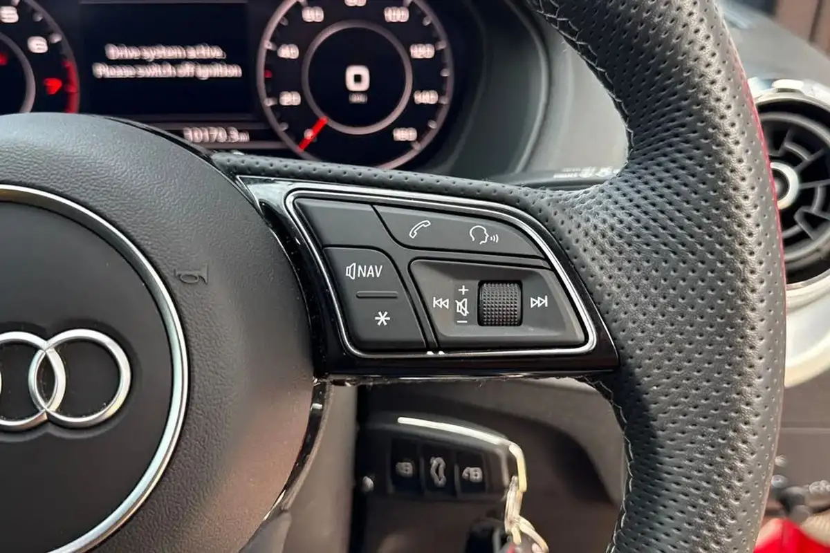 2023-audi-q2-10-30-tfsi-black-edition-big-57