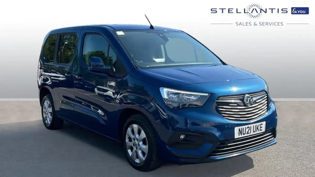 2021-vauxhall-combo-life-15-se-100ps-big-0