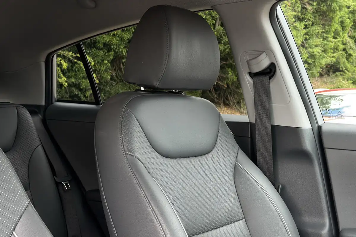 2020-hyundai-ioniq-16-gdi-premium-se-hybrid-big-23