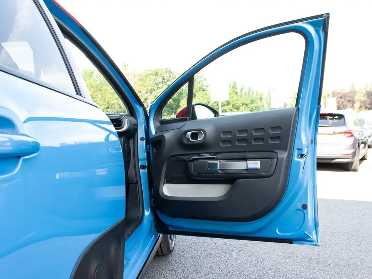 2017-citroen-c3-12-puretech-flair-110ps-ss-eat6-big-13