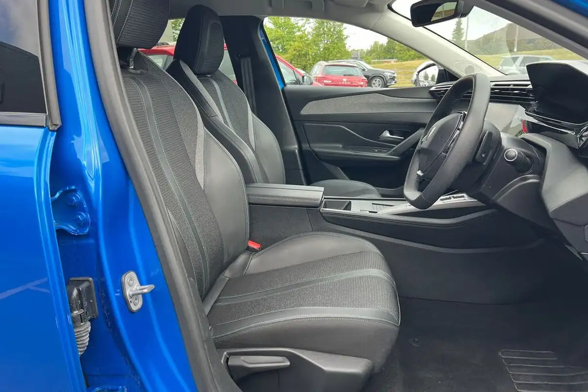 2023-peugeot-308-12-puretech-allure-premium-130ps-big-10