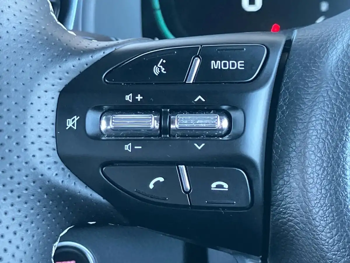 2024-kia-stonic-10-t-gdi-gt-line-s-98bhp-dct-big-18