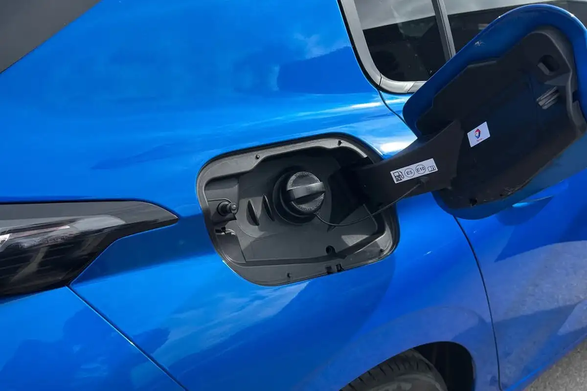2023-peugeot-308-12-puretech-allure-premium-130ps-big-34