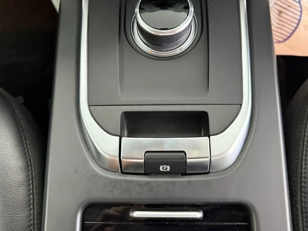 2017-land-rover-discovery-sport-20-si4-se-tech-big-46