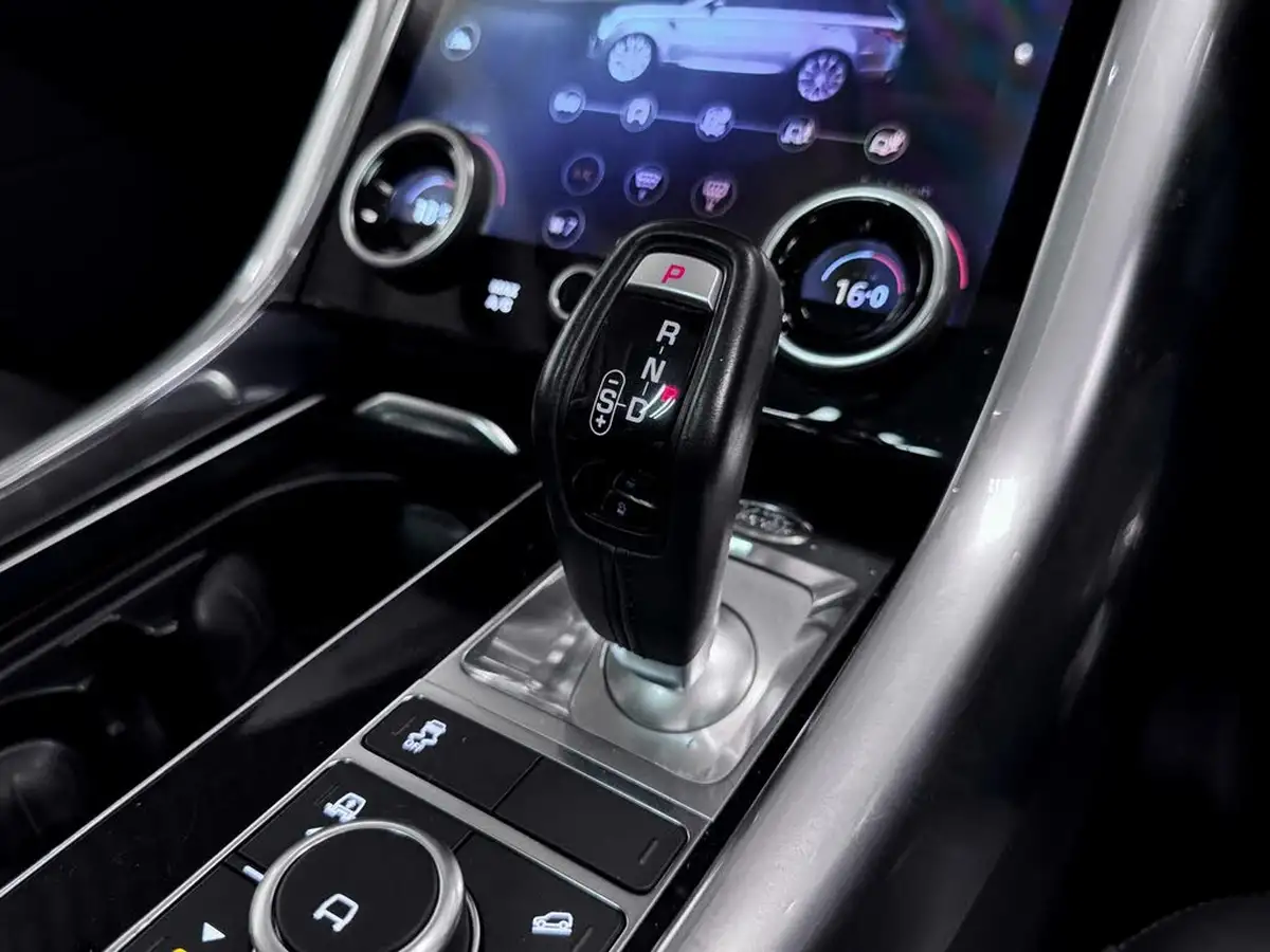2021-land-rover-range-rover-sport-30-d300-hse-silver-big-33