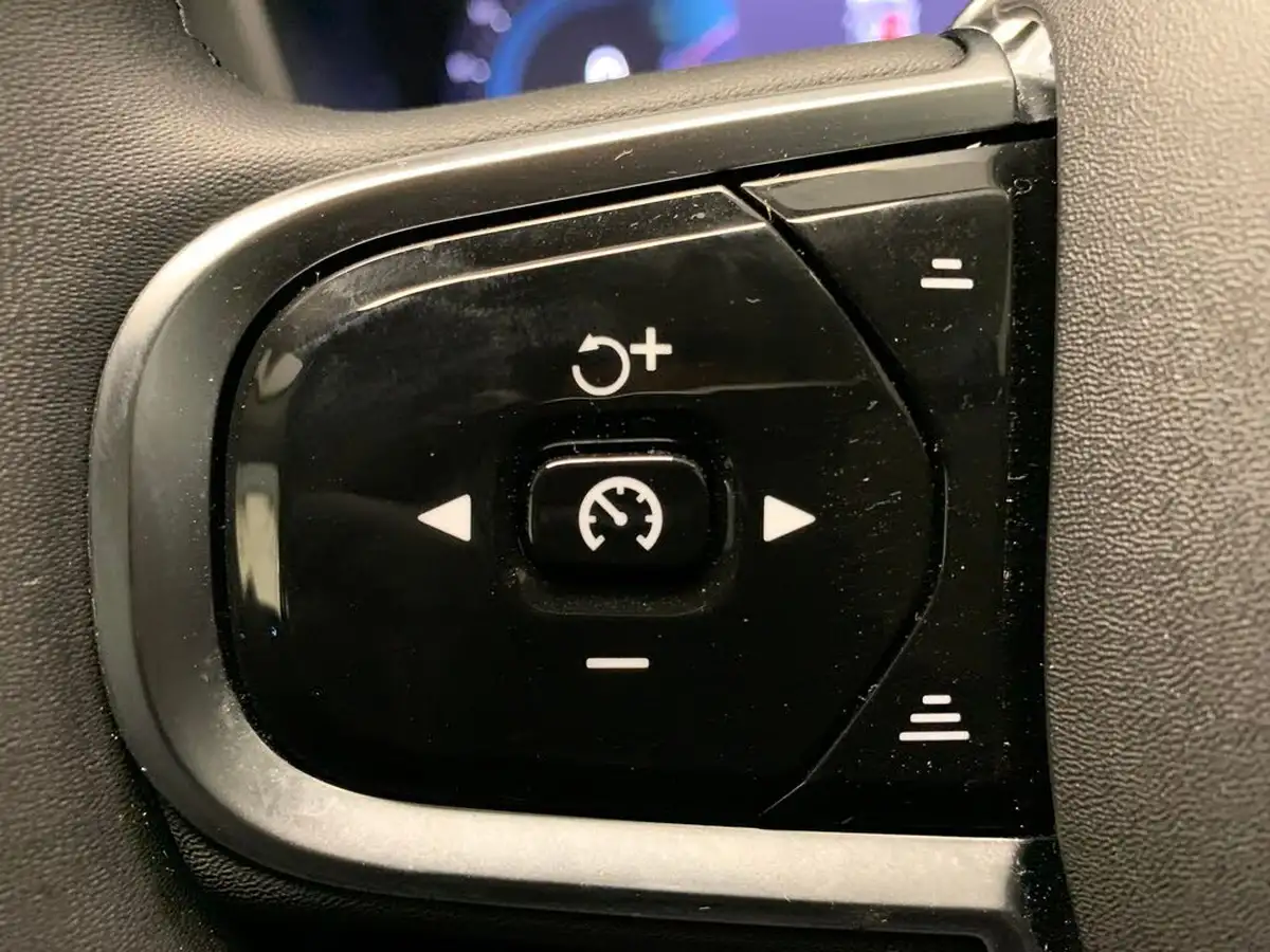 2024-volvo-xc60-20-b5-plus-big-26