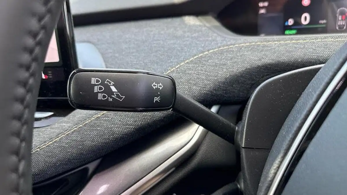 2025-skoda-elroq-e-edition-60-big-29