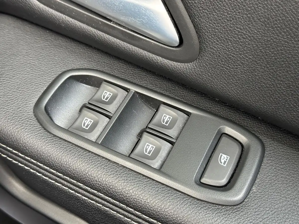 2021-dacia-duster-09-tce-prestige-big-30