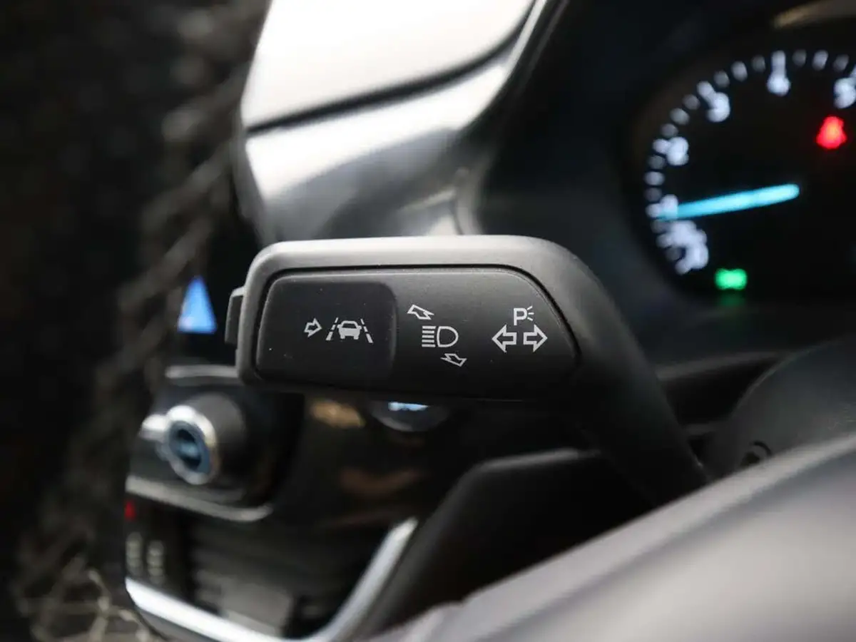 2018-ford-fiesta-10t-st-line-x-140ps-3d-big-33