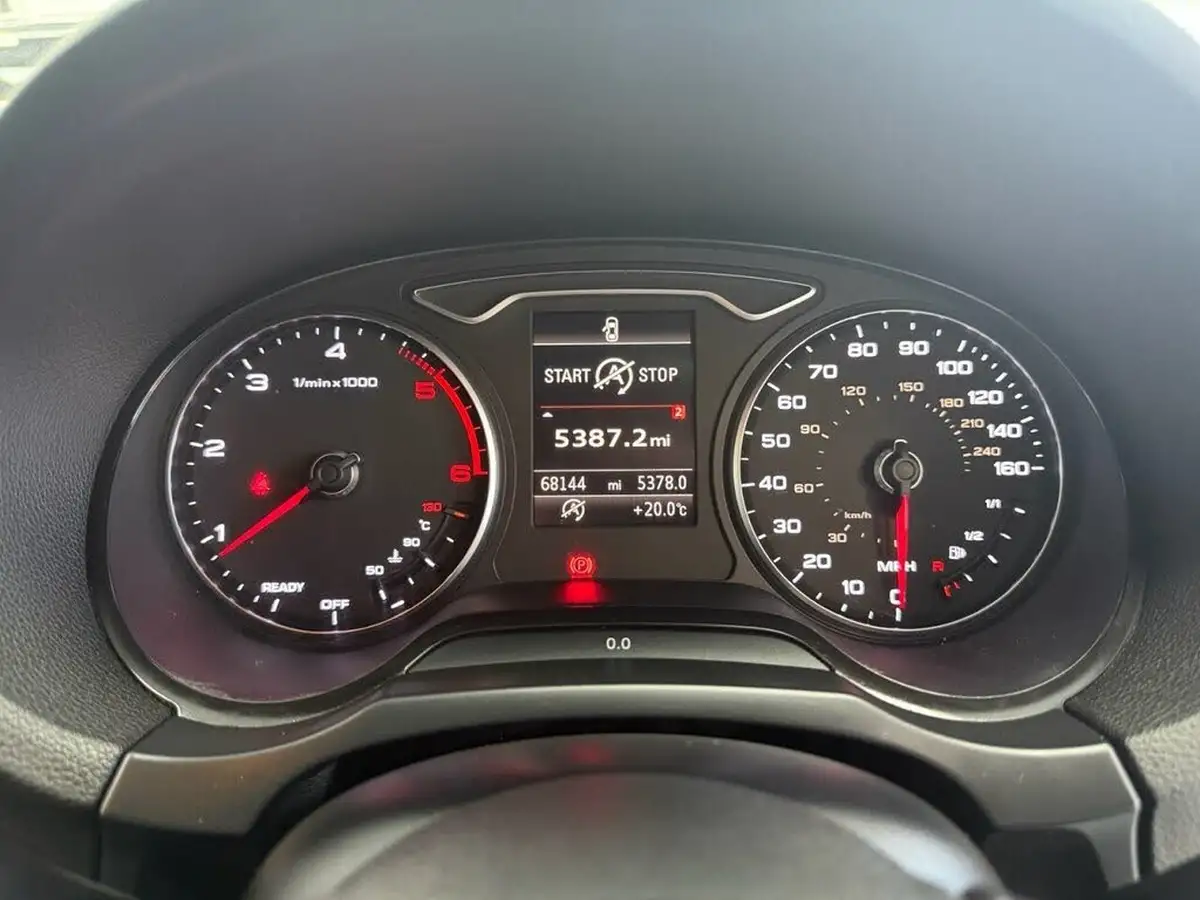 2017-audi-a3-16tdi-sport-110ps-nav-saloon-4d-big-28