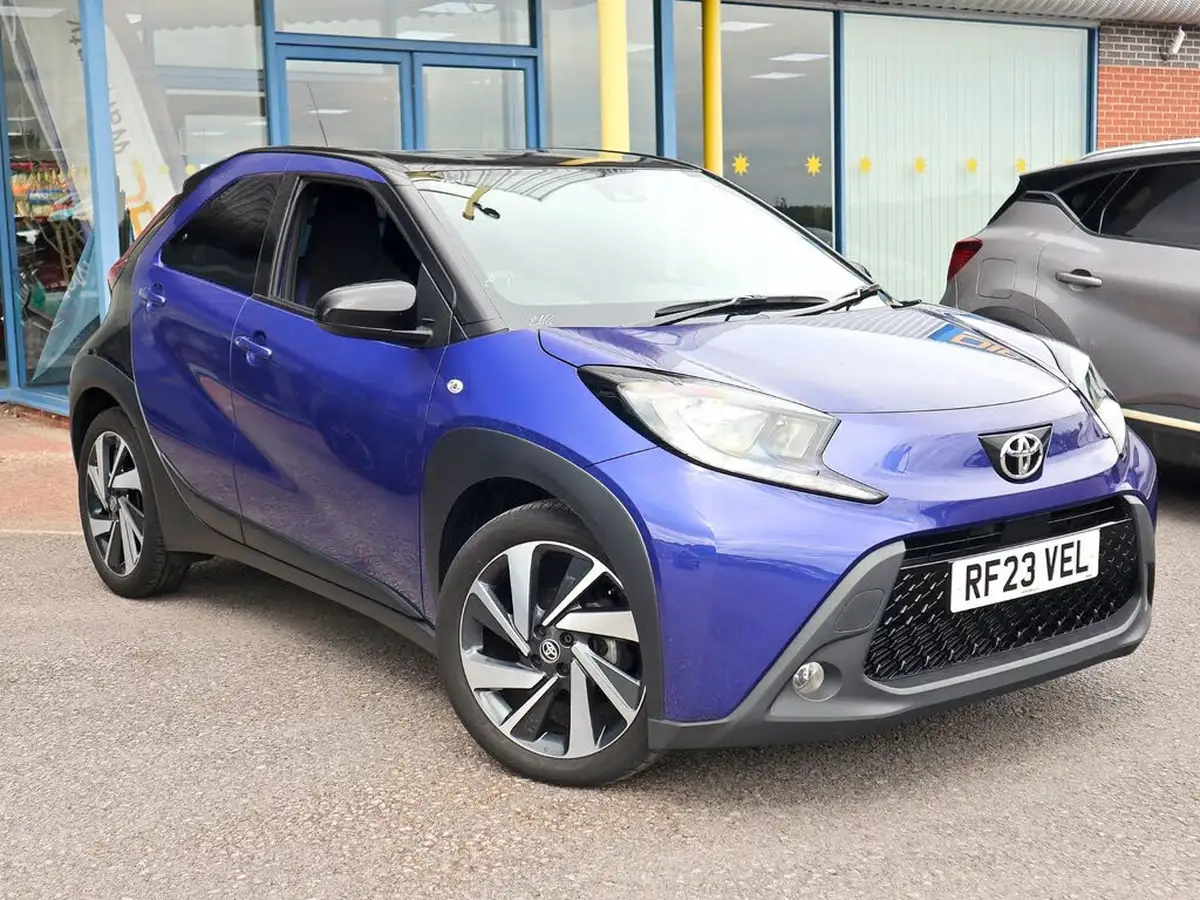 2023-toyota-aygo-x-10-vvt-i-edge-big-0