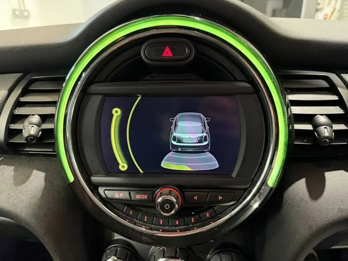 2015-mini-cooper-15-cooper-3d-big-23