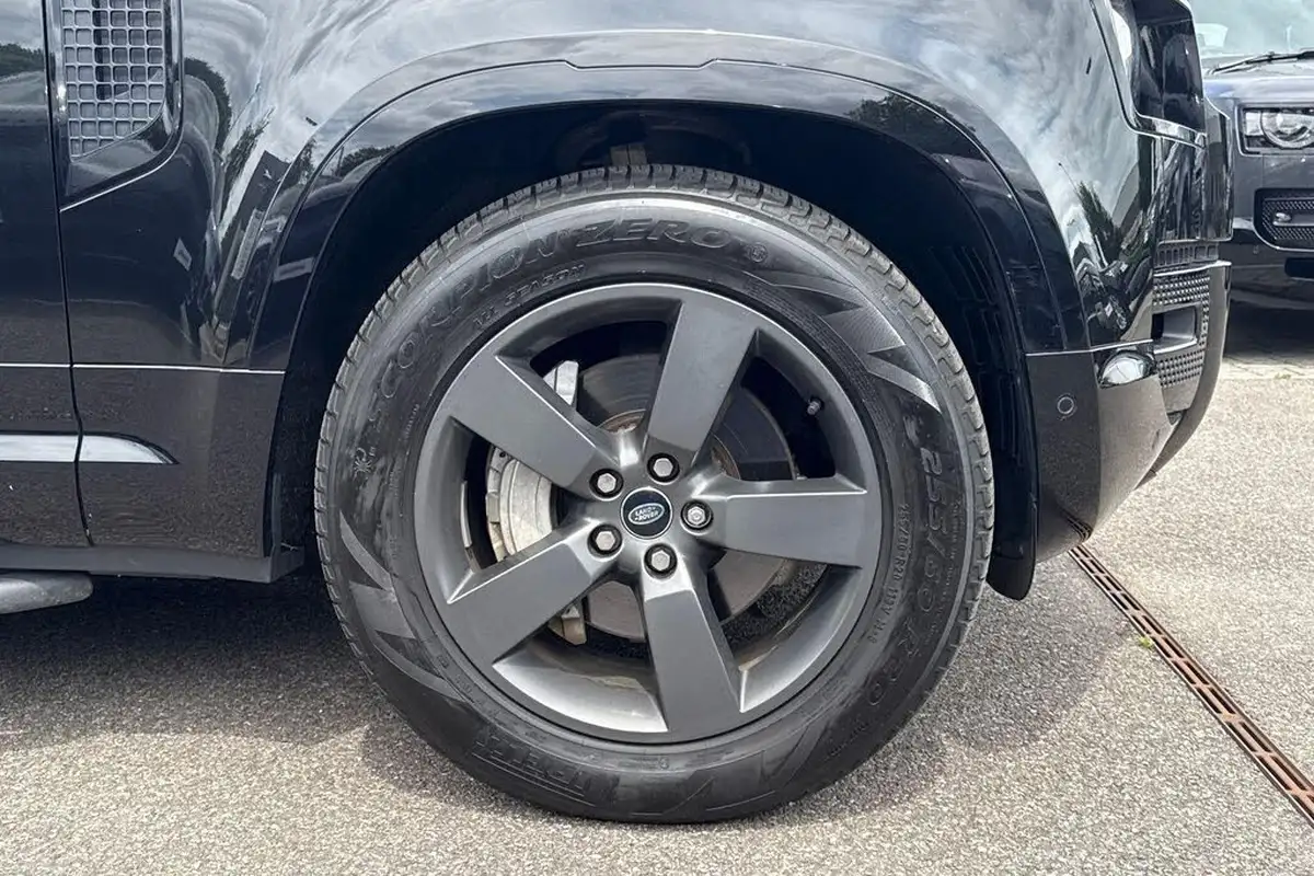 2022-land-rover-110-defender-20-p400e-x-dynamic-hse-big-21