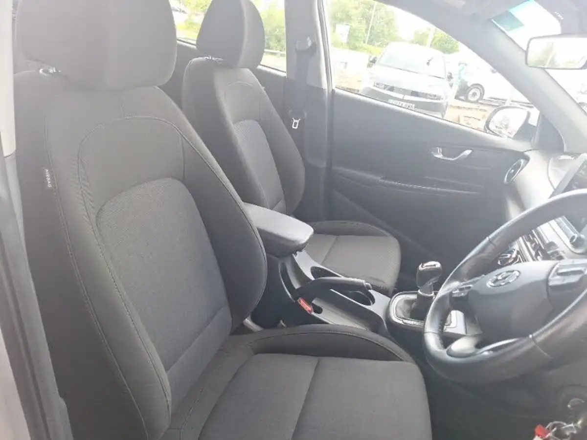 2021-hyundai-kona-10-t-gdi-se-connect-big-12