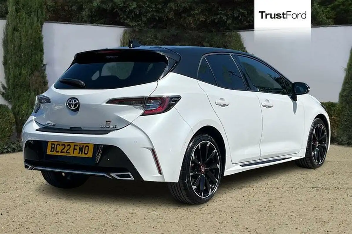 2022-toyota-corolla-18-vvt-i-gr-sport-120bhp-trk-hatchback-big-3