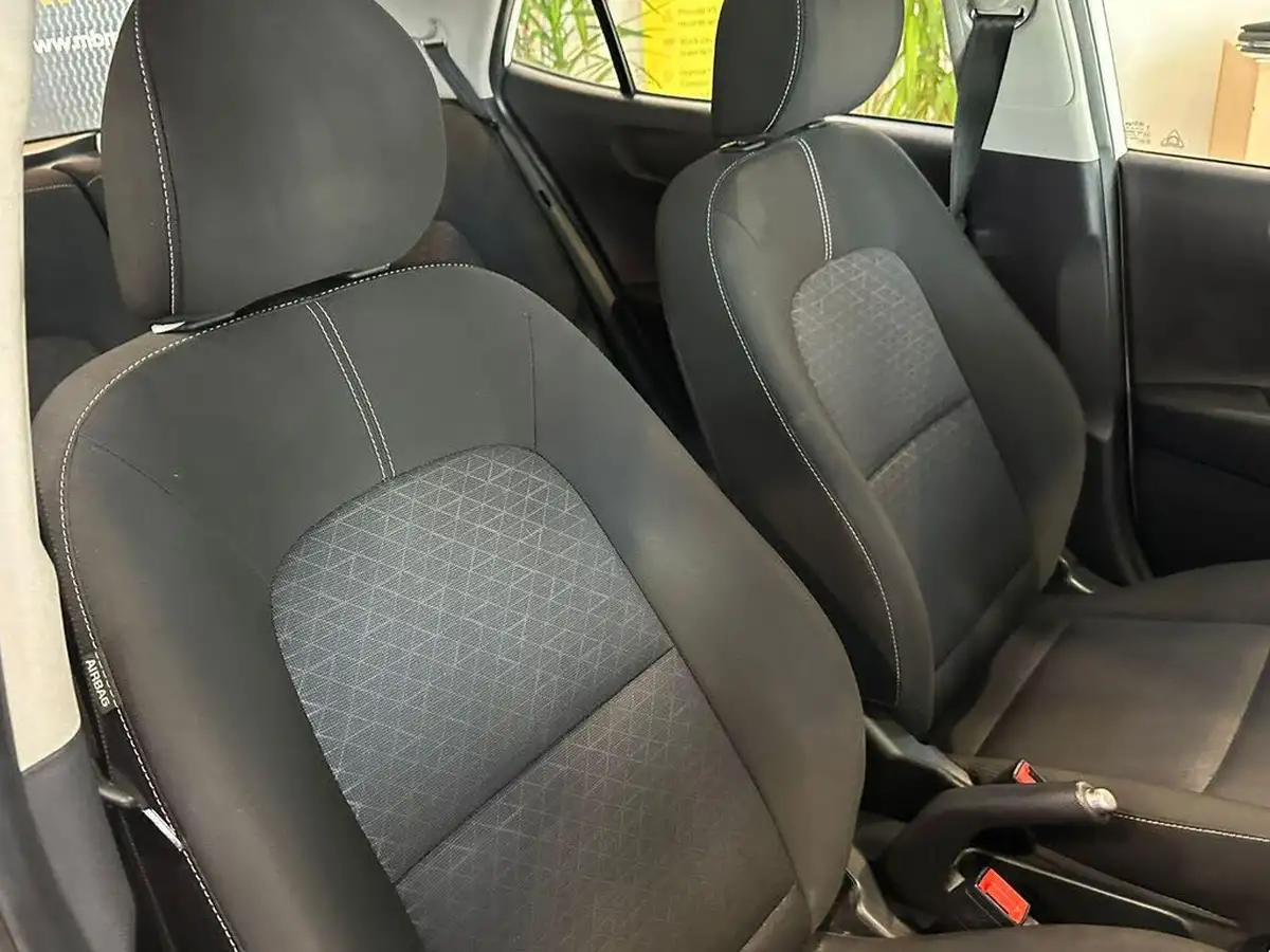 2020-kia-picanto-10-2-4-seats-big-21