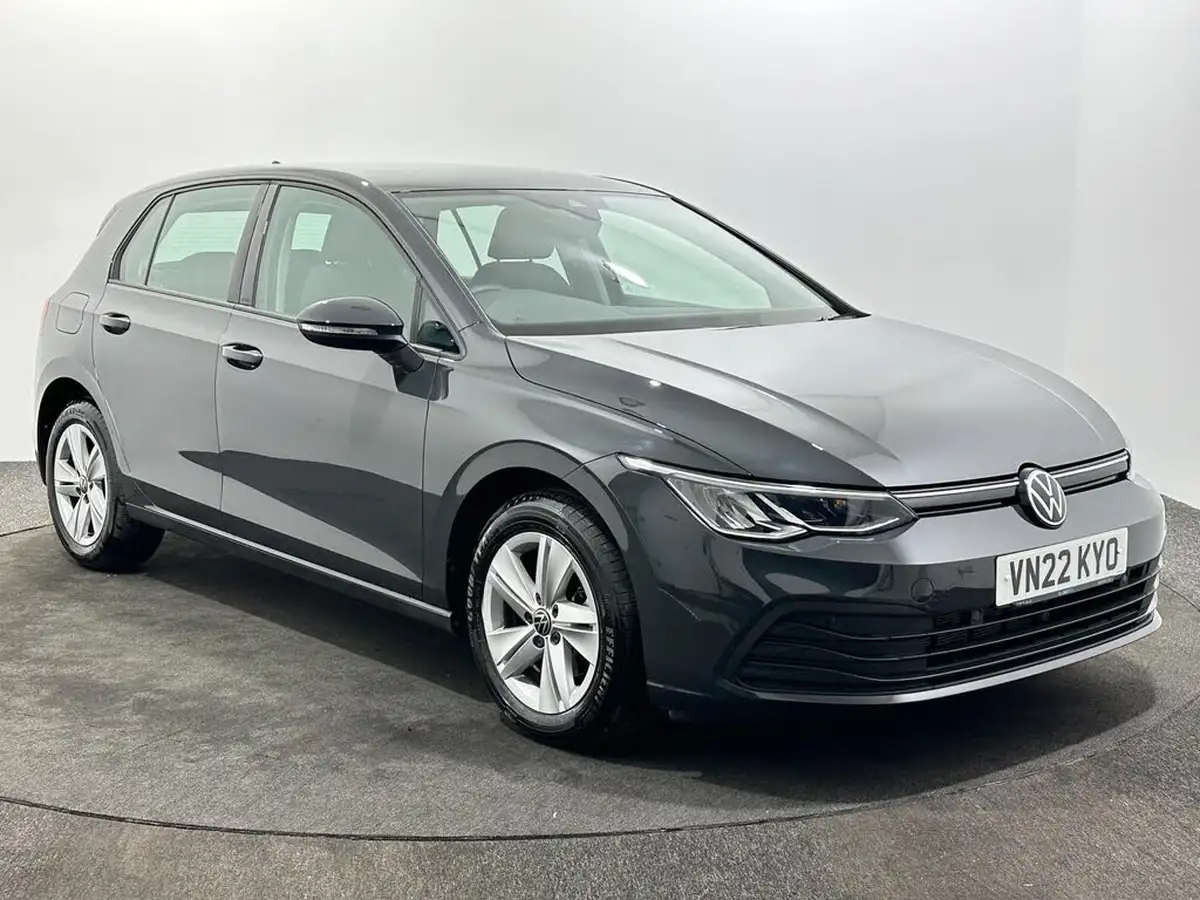 2022-volkswagen-golf-15-tsi-life-150ps-hatchback-big-0