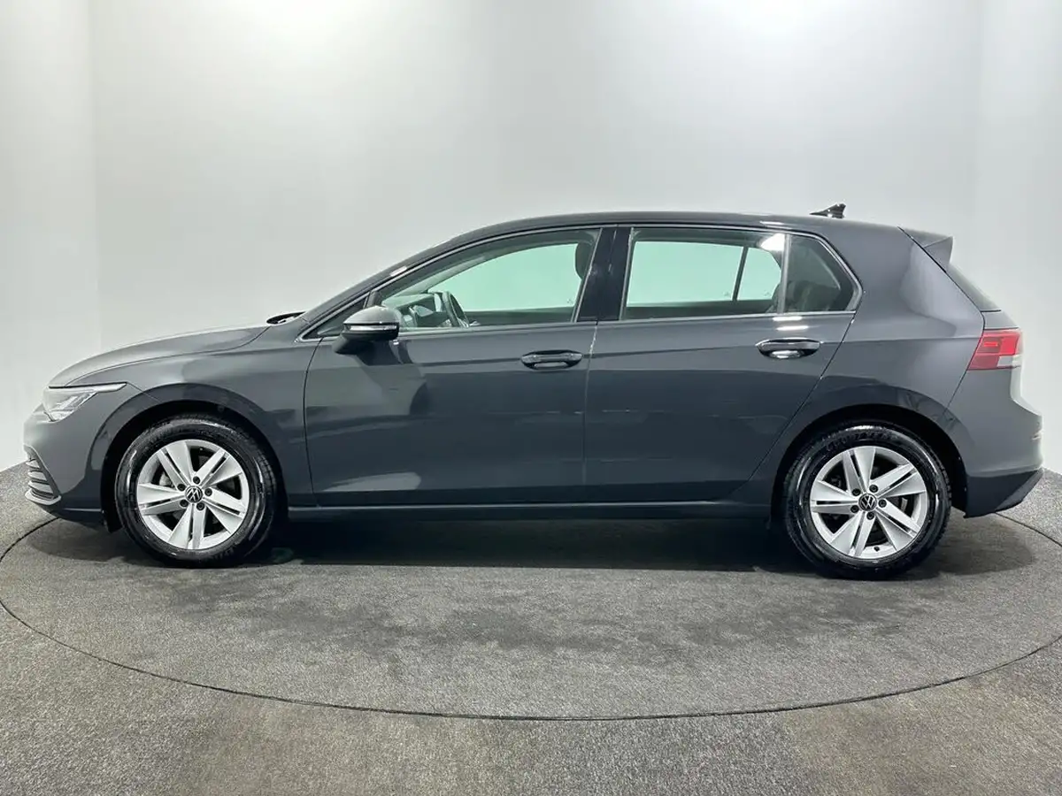 2022-volkswagen-golf-15-tsi-life-150ps-hatchback-big-4
