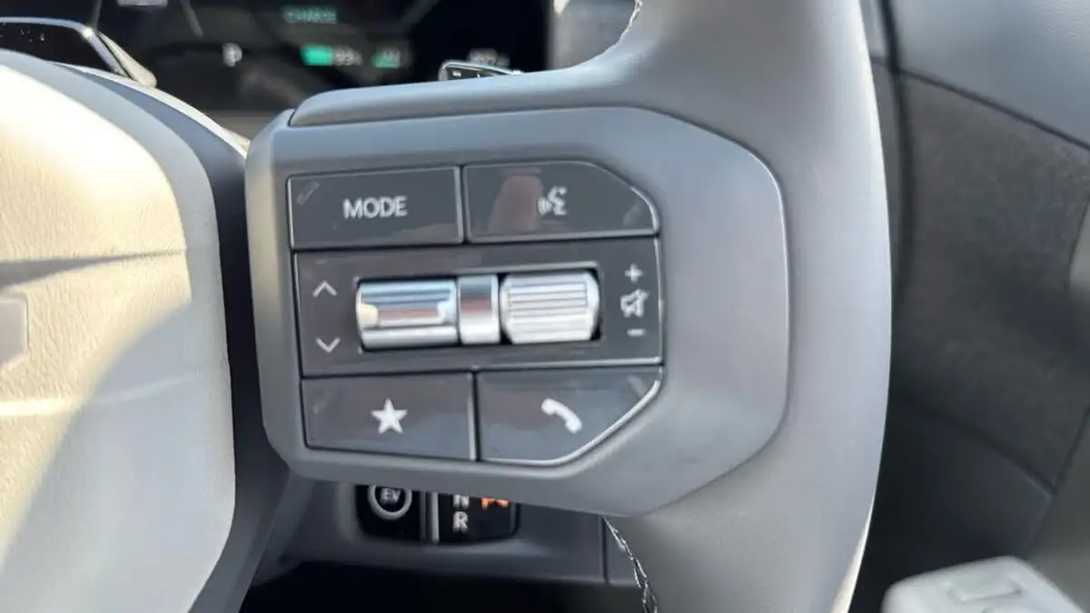 2025-kia-ev3-e-gt-line-s-big-12