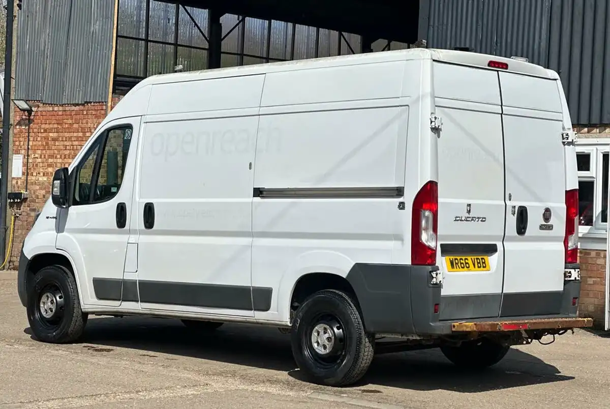 2016-fiat-ducato-20td-35-lh2-panel-big-6