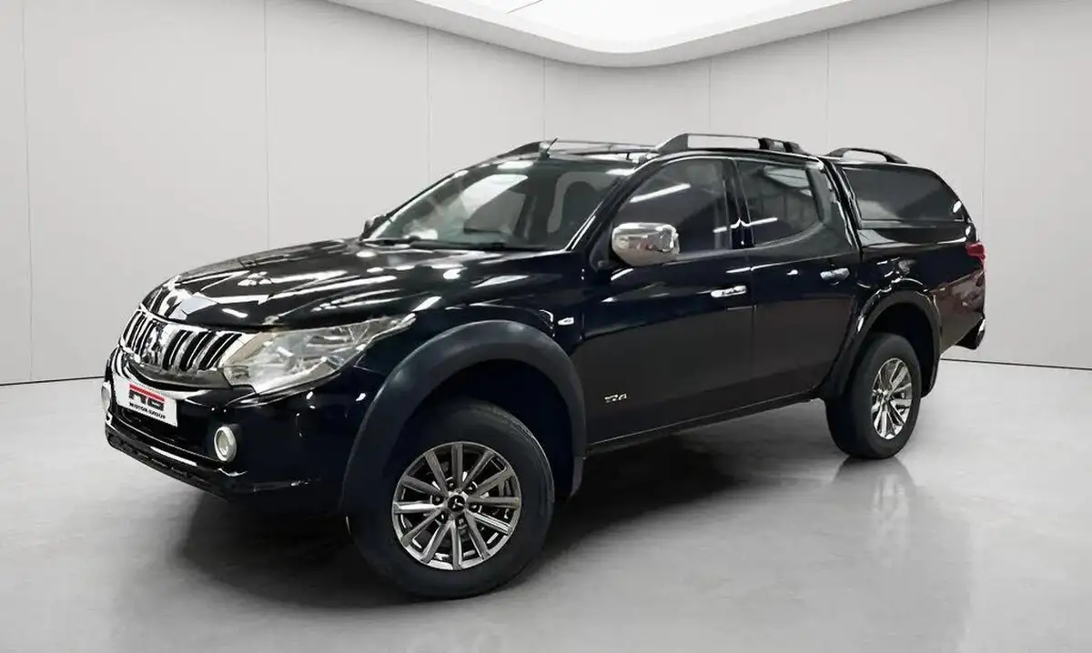 2016-mitsubishi-l200-24di-d-titan-big-0