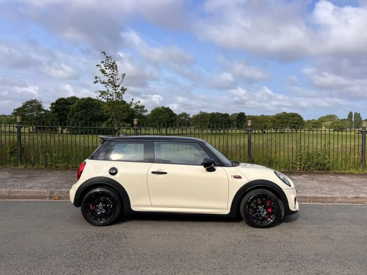 2020-mini-cooper-20-john-cooper-works-gp-pack-hatchback-3d-big-4