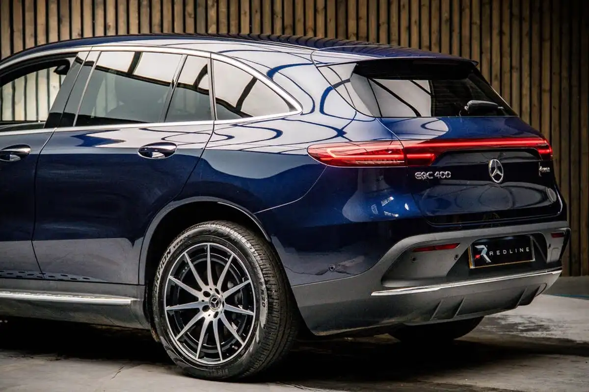 2021-mercedes-benz-eqc-e-eqc-400-amg-line-big-17