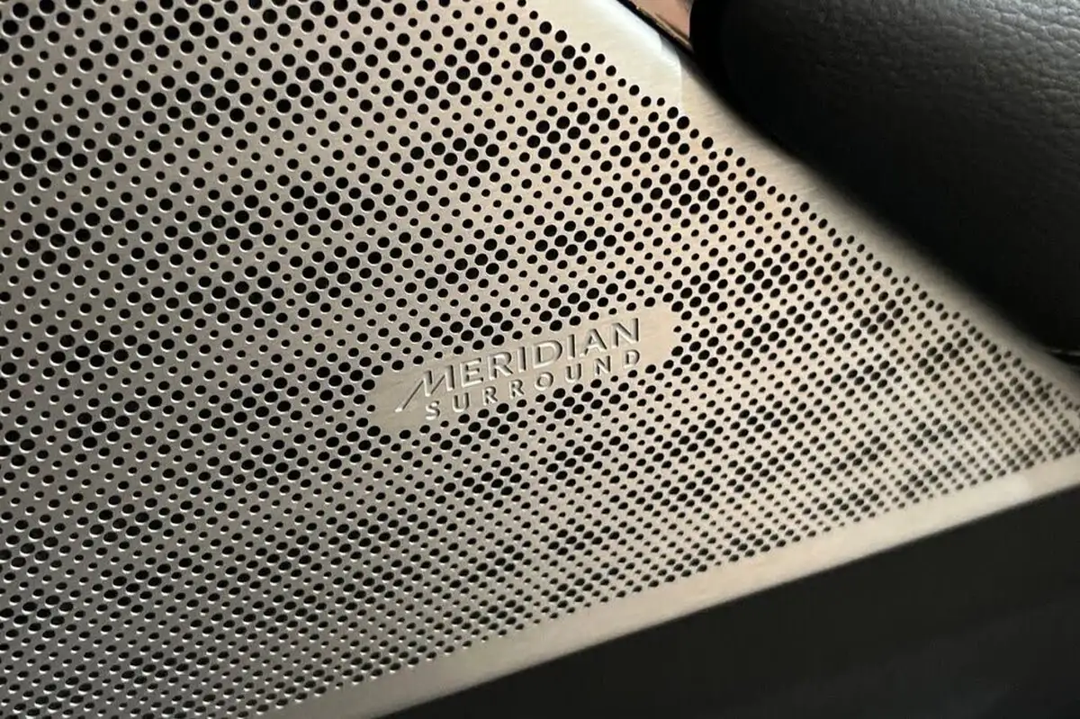 2021-land-rover-range-rover-velar-20-p400e-r-dynamic-se-big-23