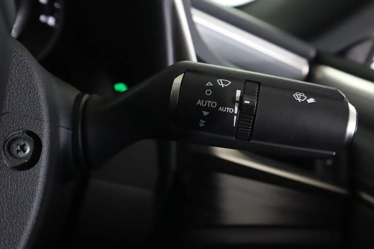 2019-lexus-es-300h-25-f-sport-big-21