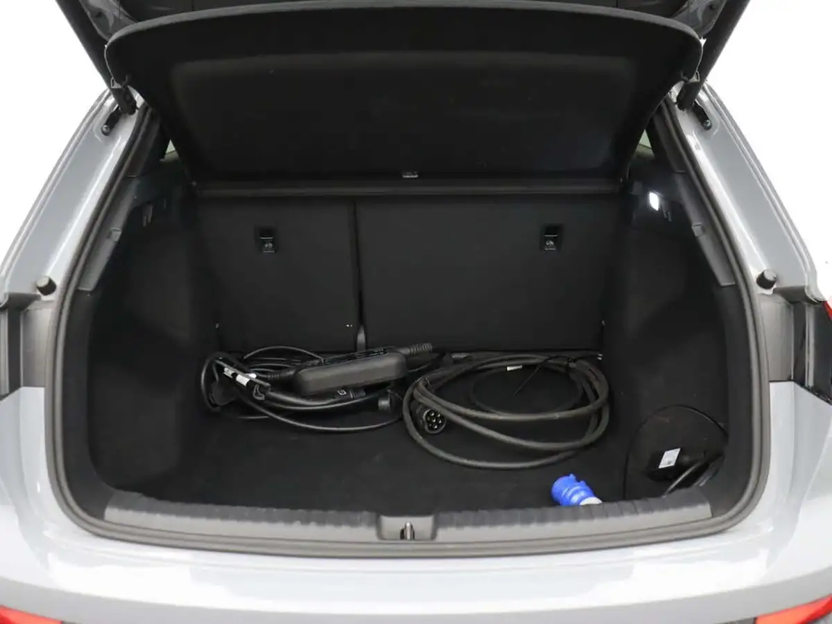2021-audi-q4-e-tron-40e-s-line-station-wagon-big-28