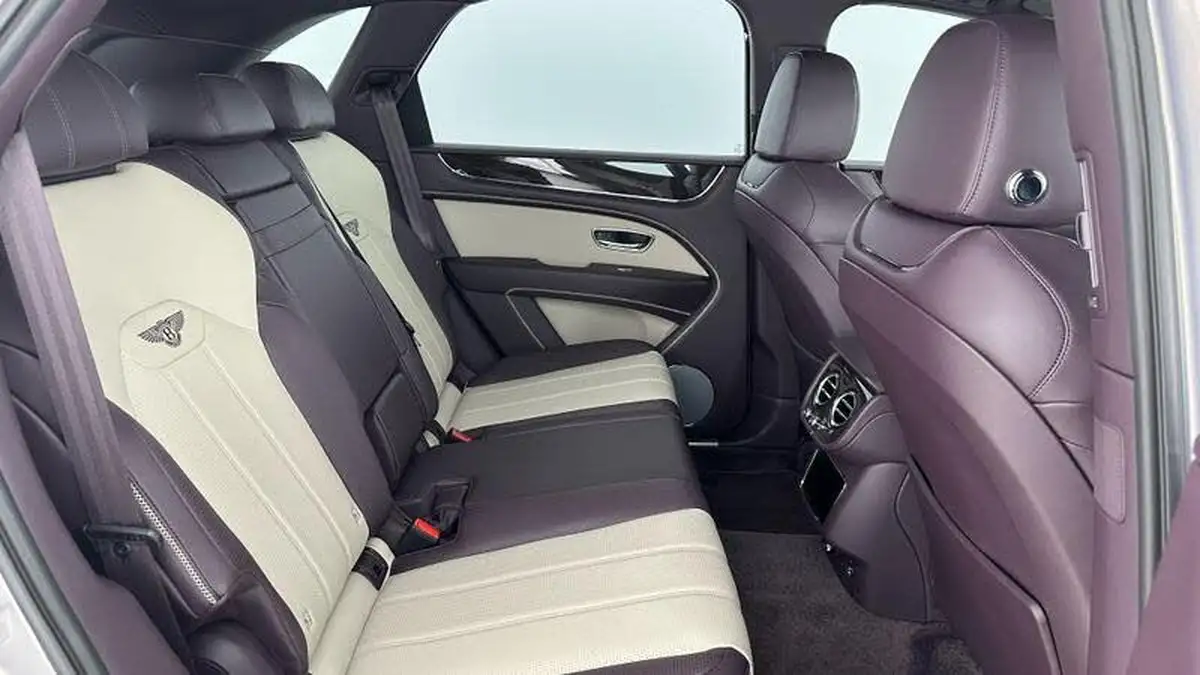 2020-bentley-bentayga-30-hybrid-big-16