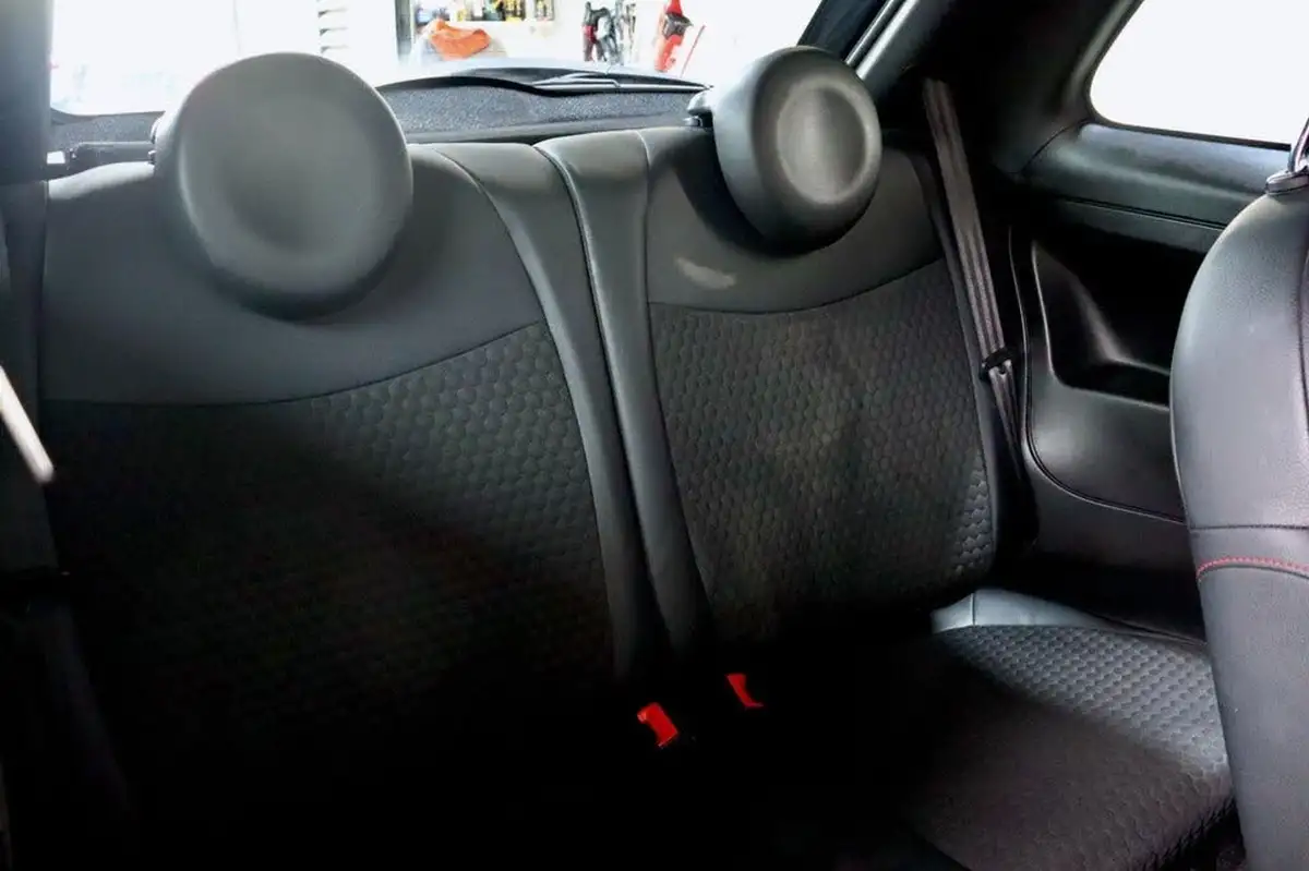 2014-fiat-500-12-s-big-27