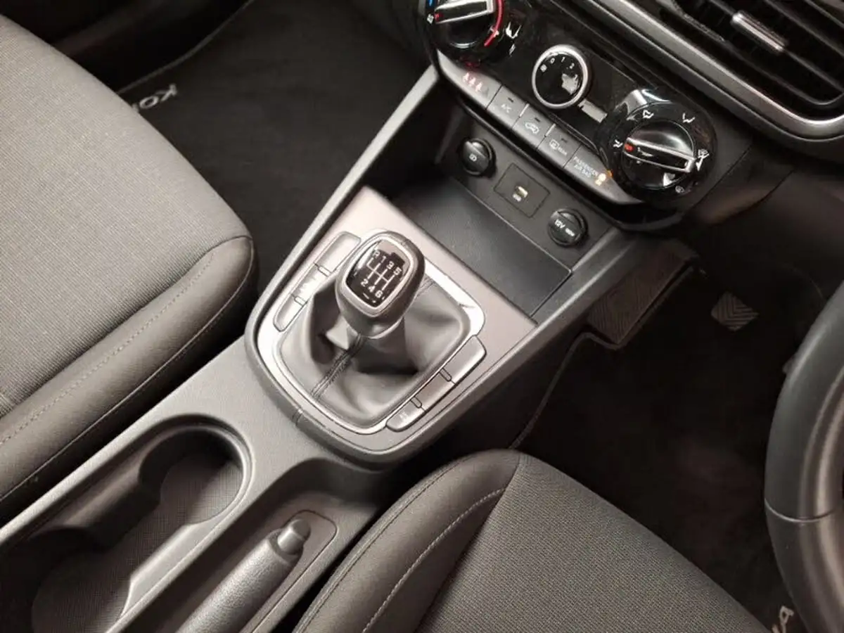 2022-hyundai-kona-10-t-gdi-se-connect-big-10
