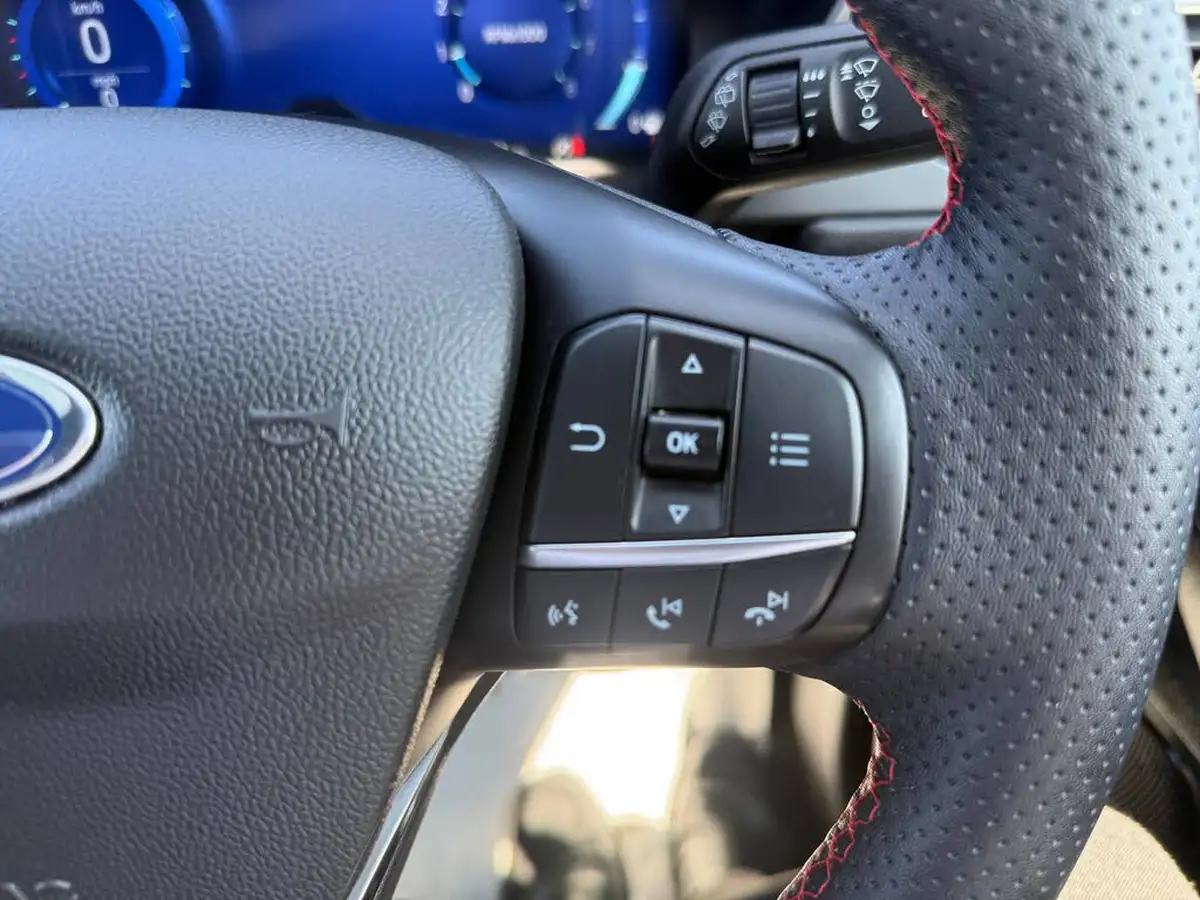 2023-ford-kuga-15t-st-line-x-edition-big-11